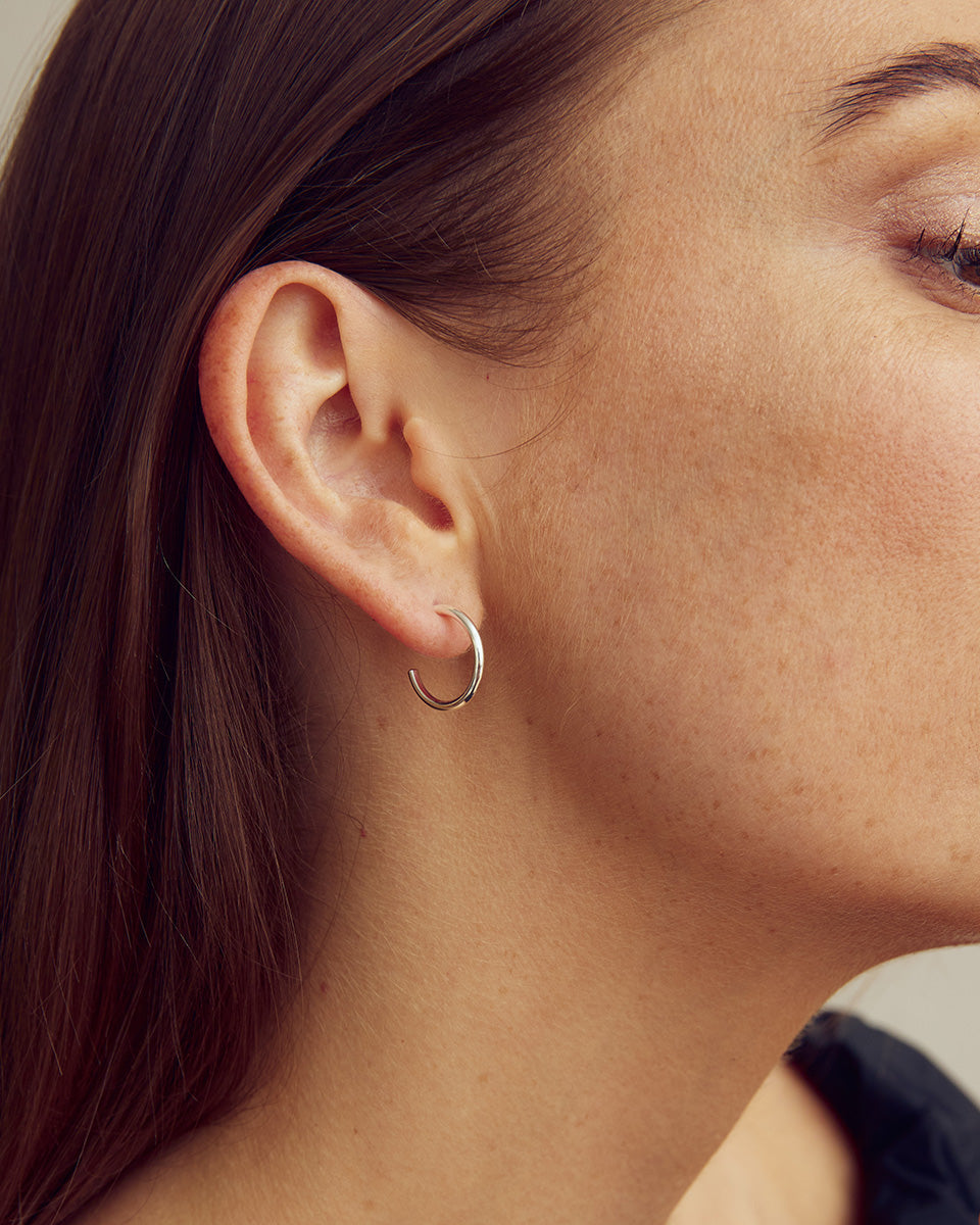 Saga Øreringe Lille Hoop - Sølvbelagt