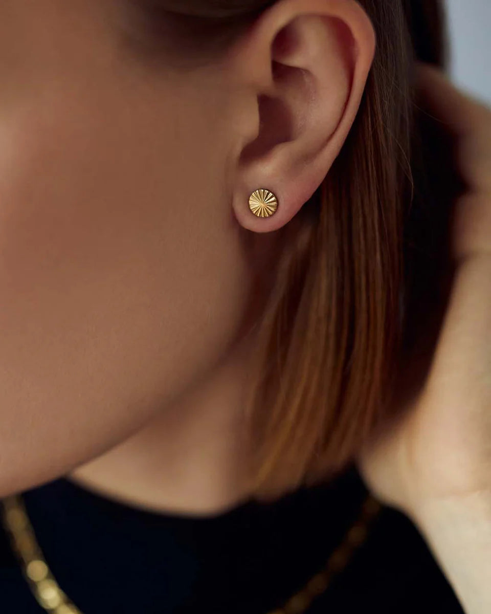 Scarlett Ørestikkere Mellem - 18 karat forgyldt