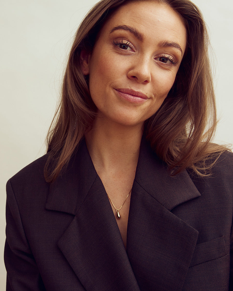 Vilma Hänge - 18 karats guldpläterad