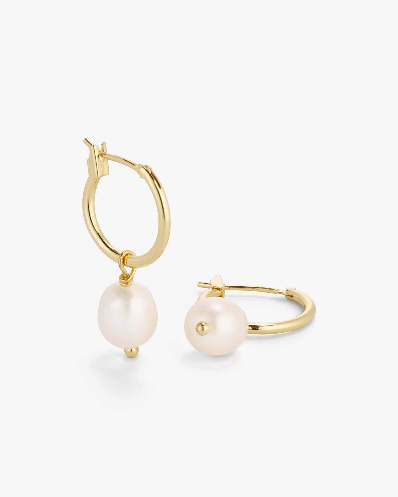 Lea Perle Øreringe Lille - Forgyldt