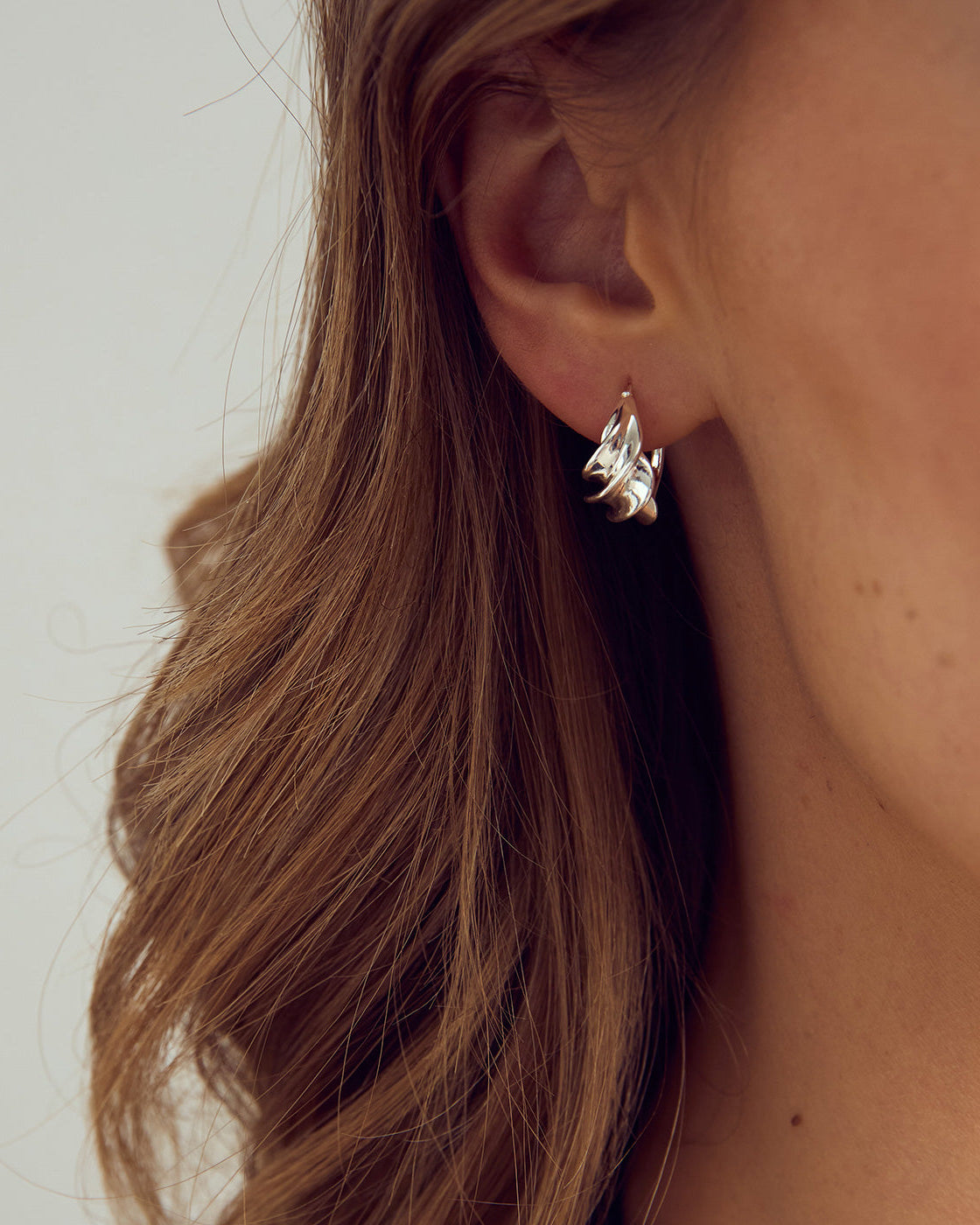 Vega Studs - 18 karats guldpläterade