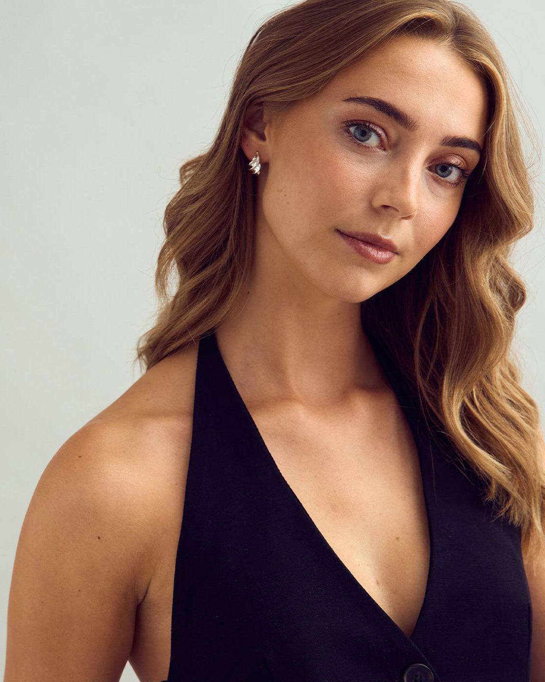 Vega Studs - 18 karats guldpläterade