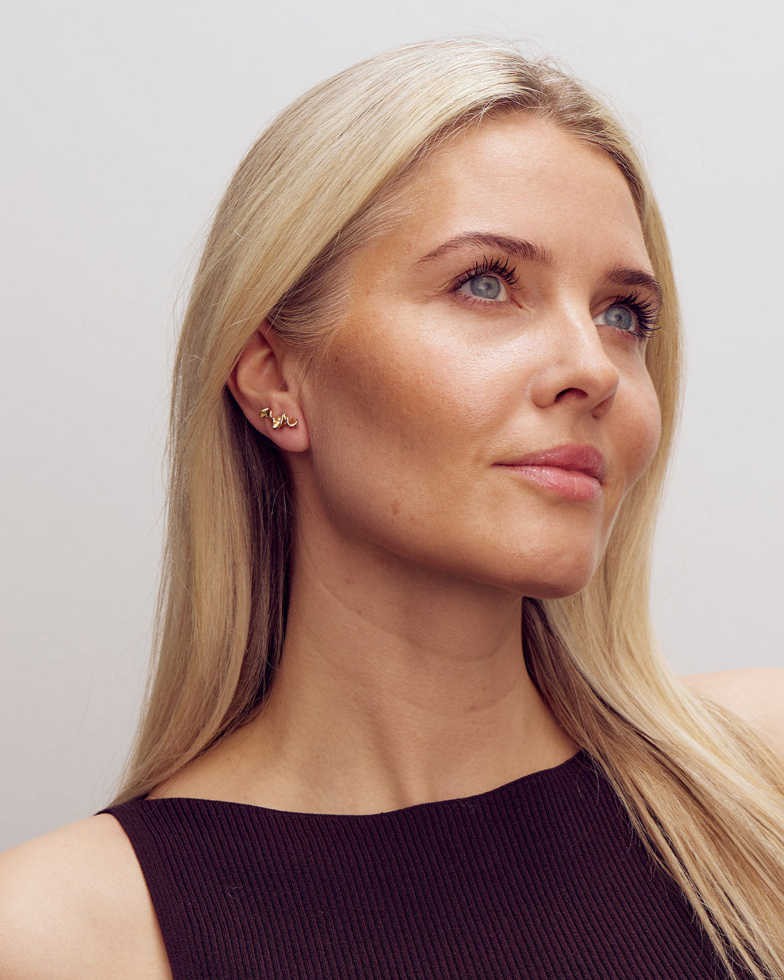 Vega Studs - 18 karats guldpläterade