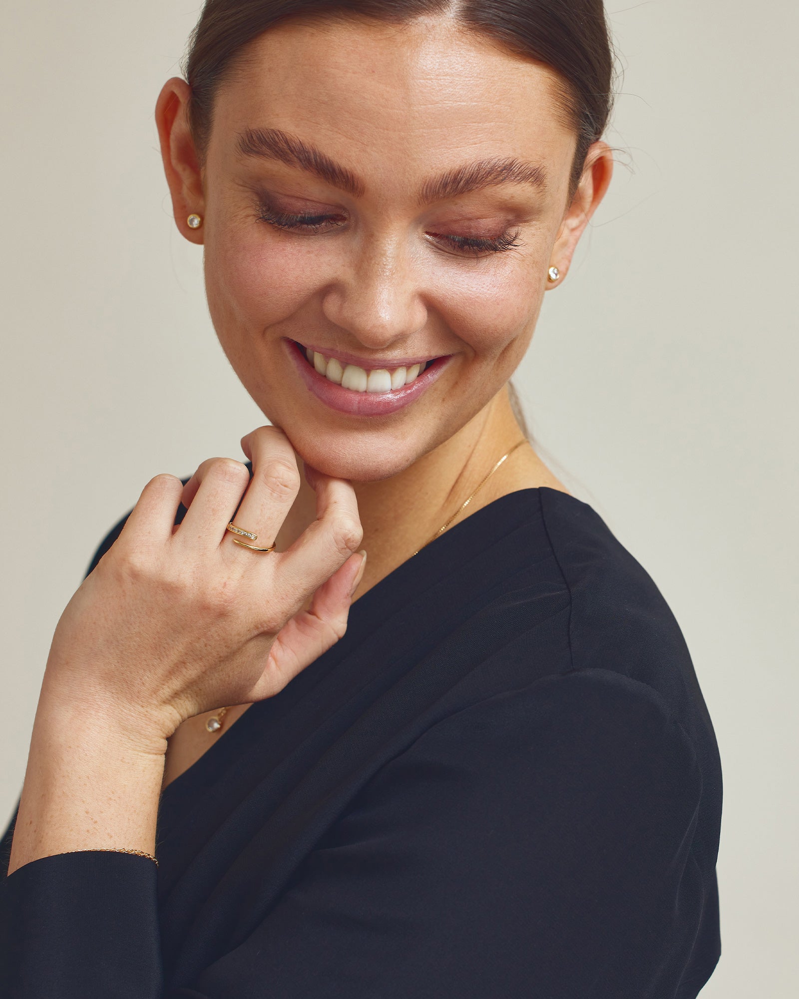 Agnes Stud Earrings - Zirconia - 18 carat gold plated