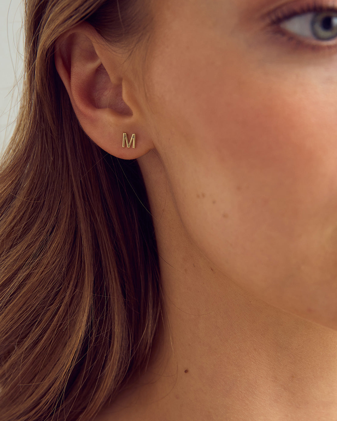 Letter Earring A-Z - 18 carat gold plated