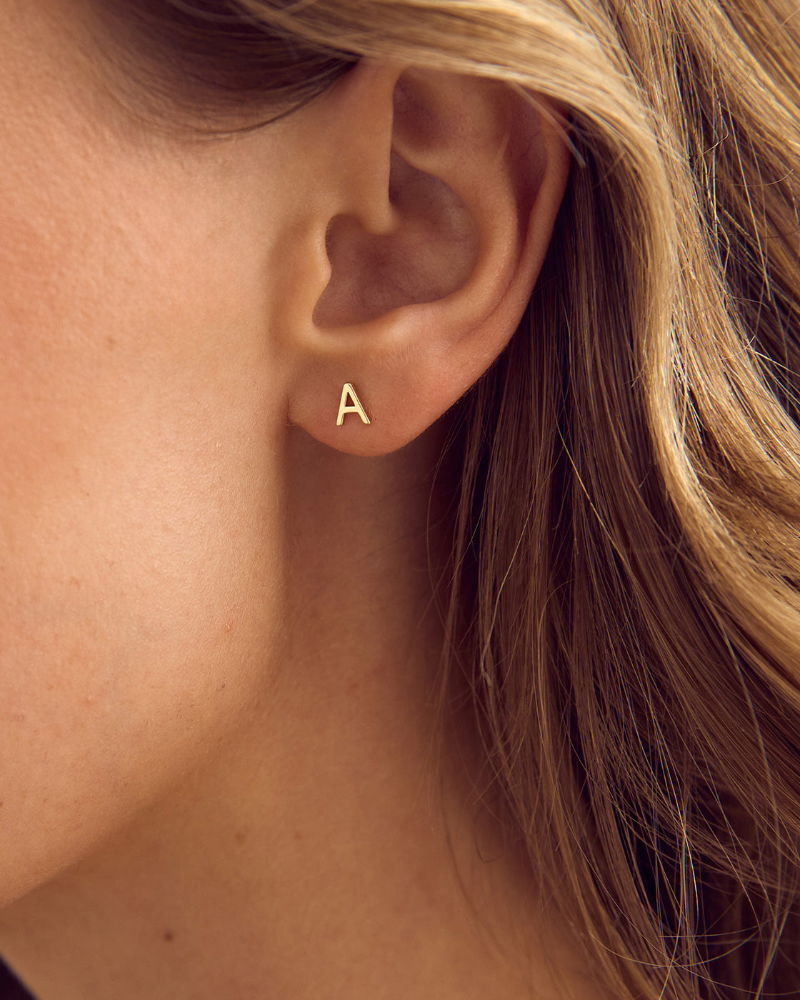 Letter Earring A-Z - 18 carat gold plated