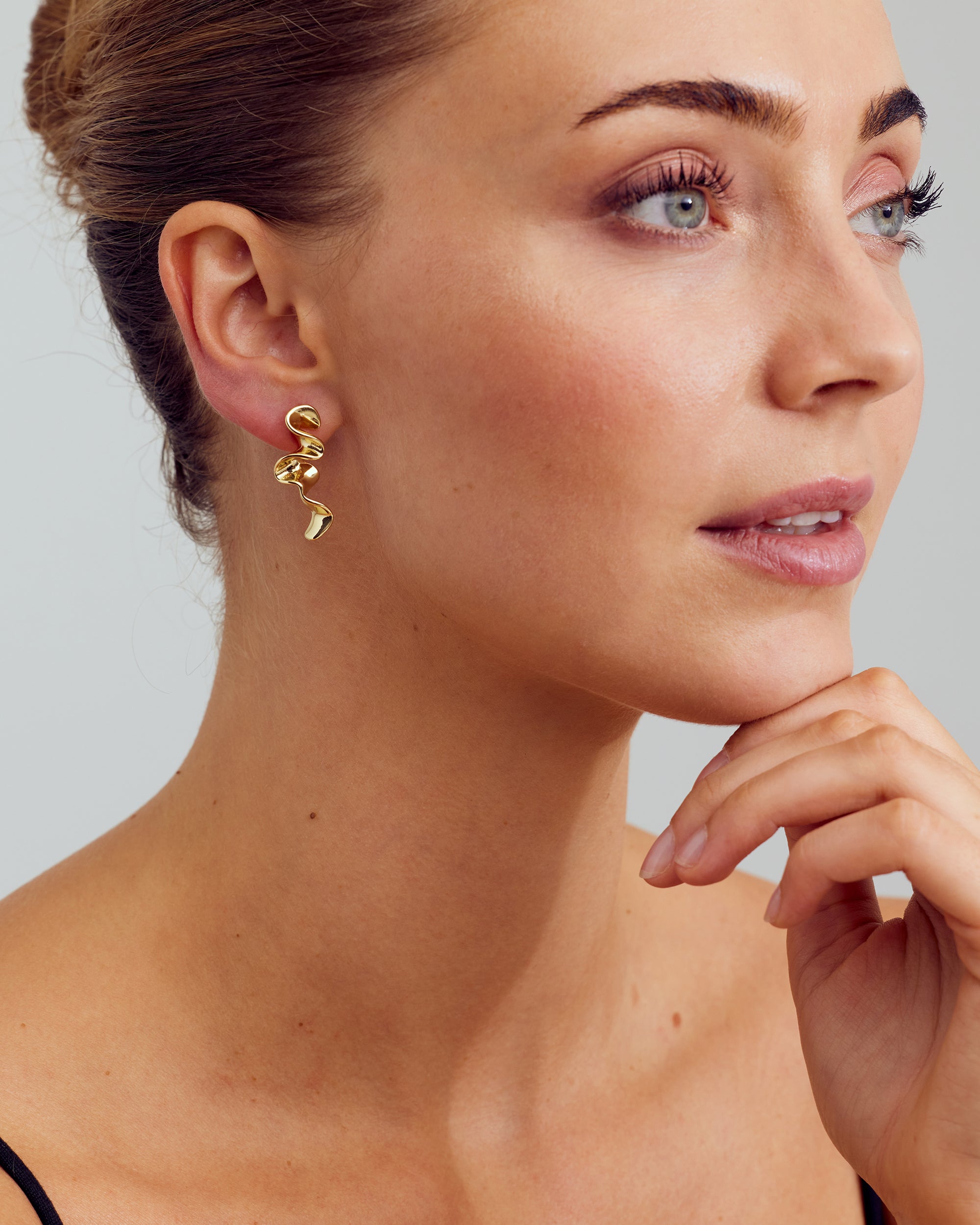 Vega Stud Earrings - 18 carat gold plated