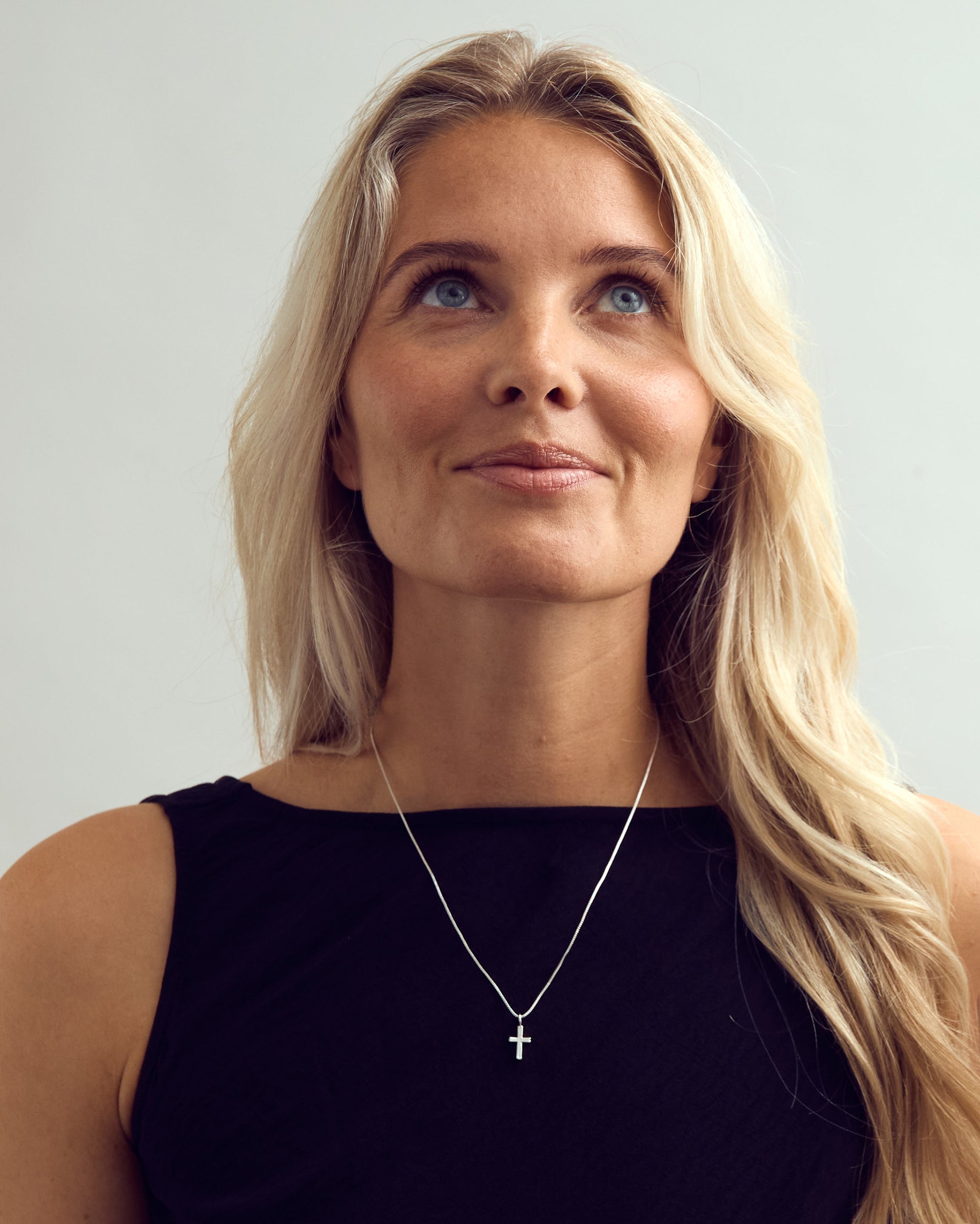 Vilma Hänge - 18 karats guldpläterad