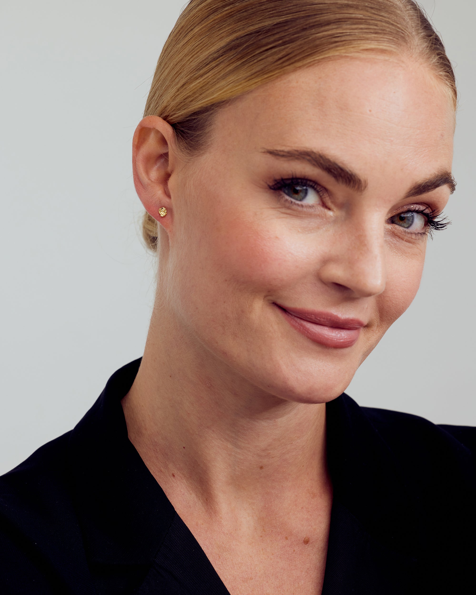 Noelle Studs - 18 karats guldpläterade