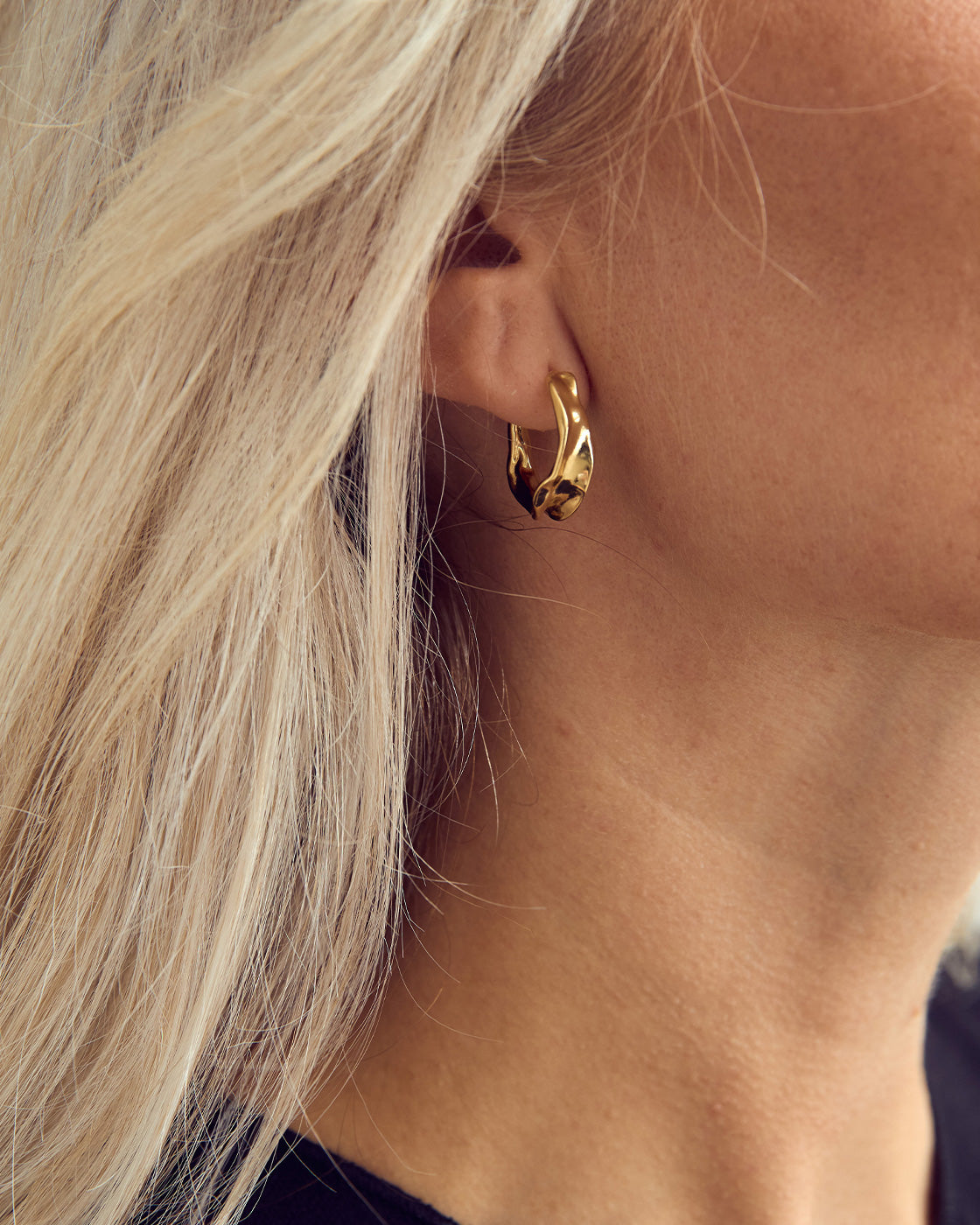 Vega Studs - 18 karats guldpläterade