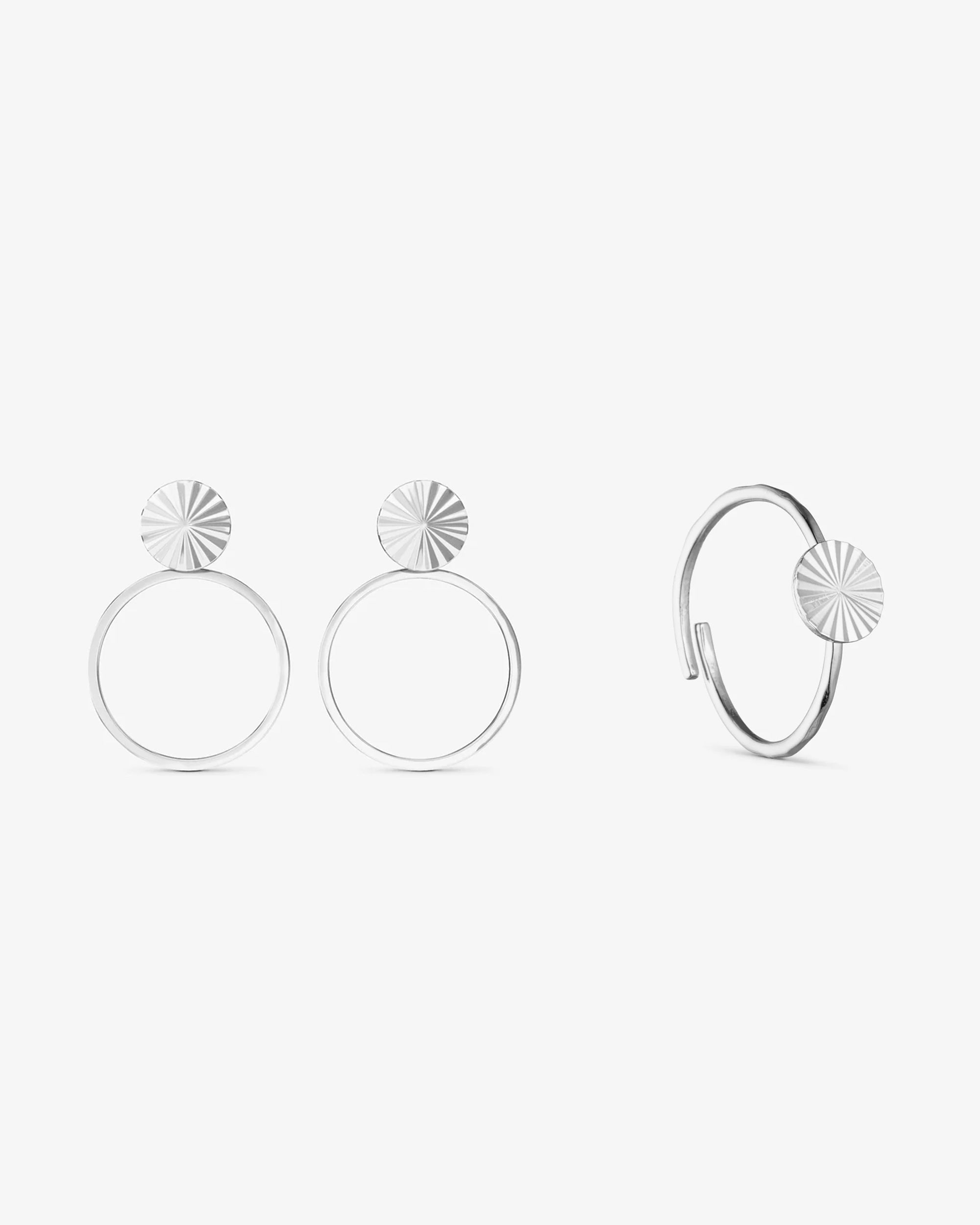 <tc>Smyckesset - Scarlett Örhängen / Scarlett Ring - Silverpläterad</tc>