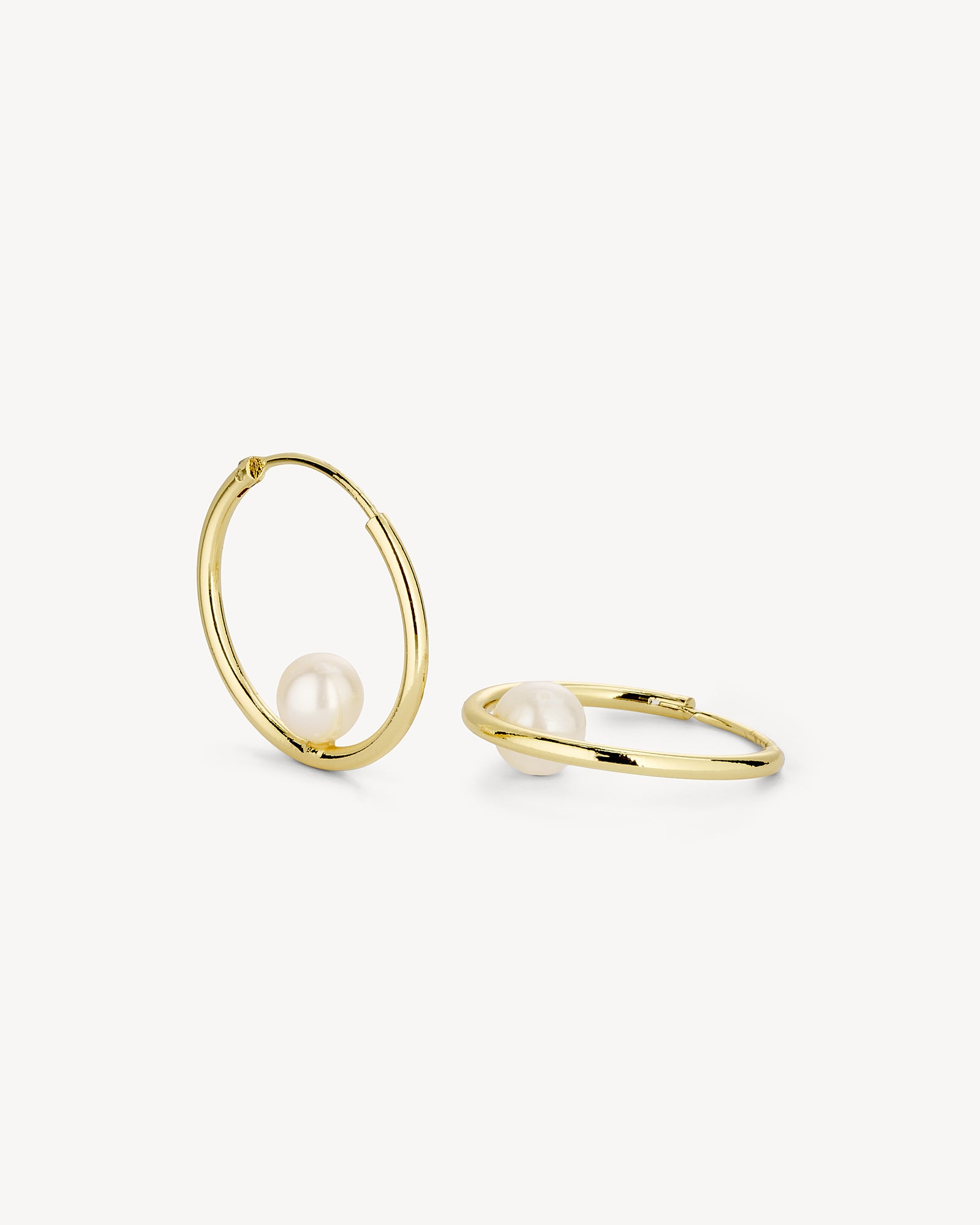 Vega Hoop Perle Øreringe - Forgyldt