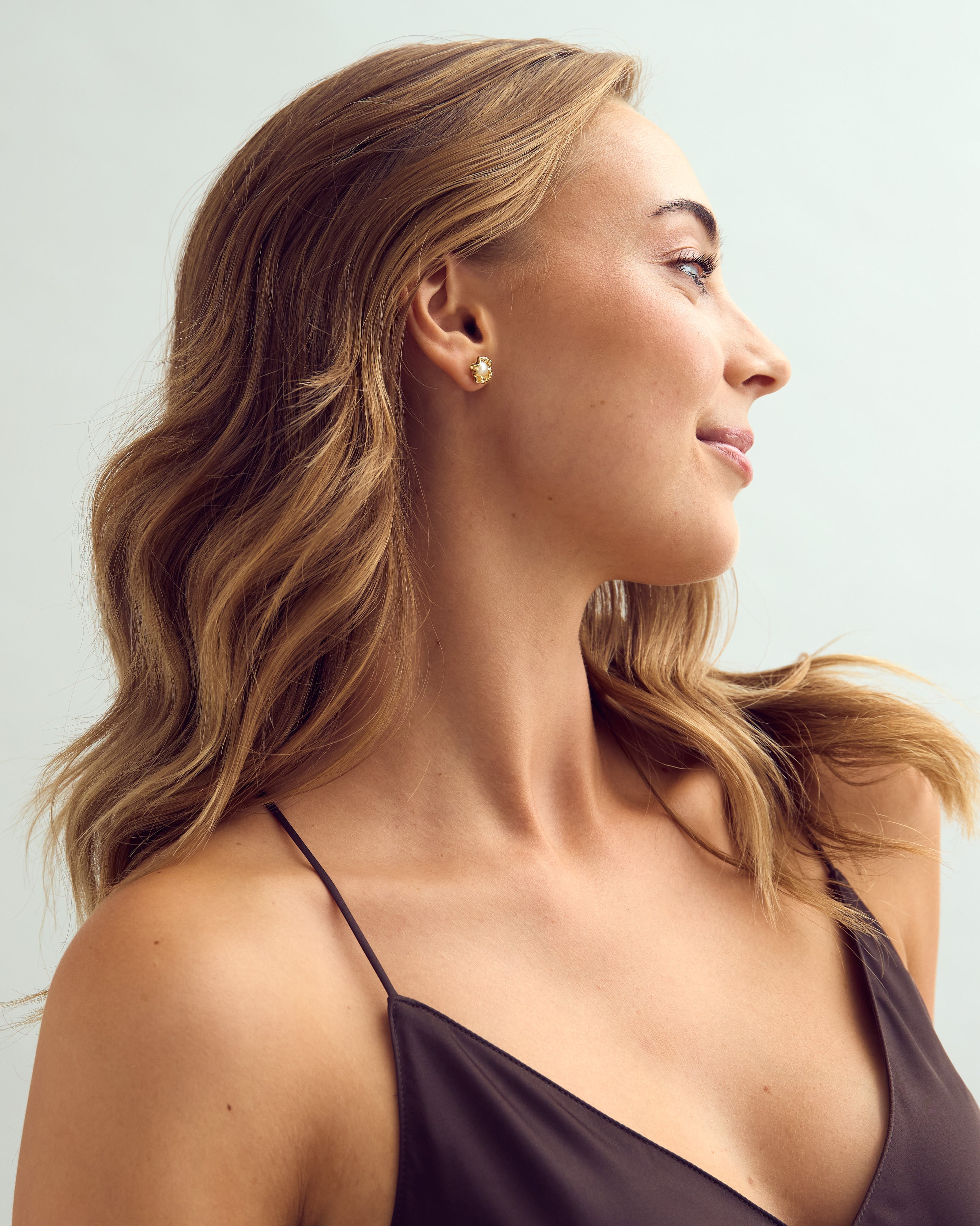 Vega Studs - 18 karats guldpläterade