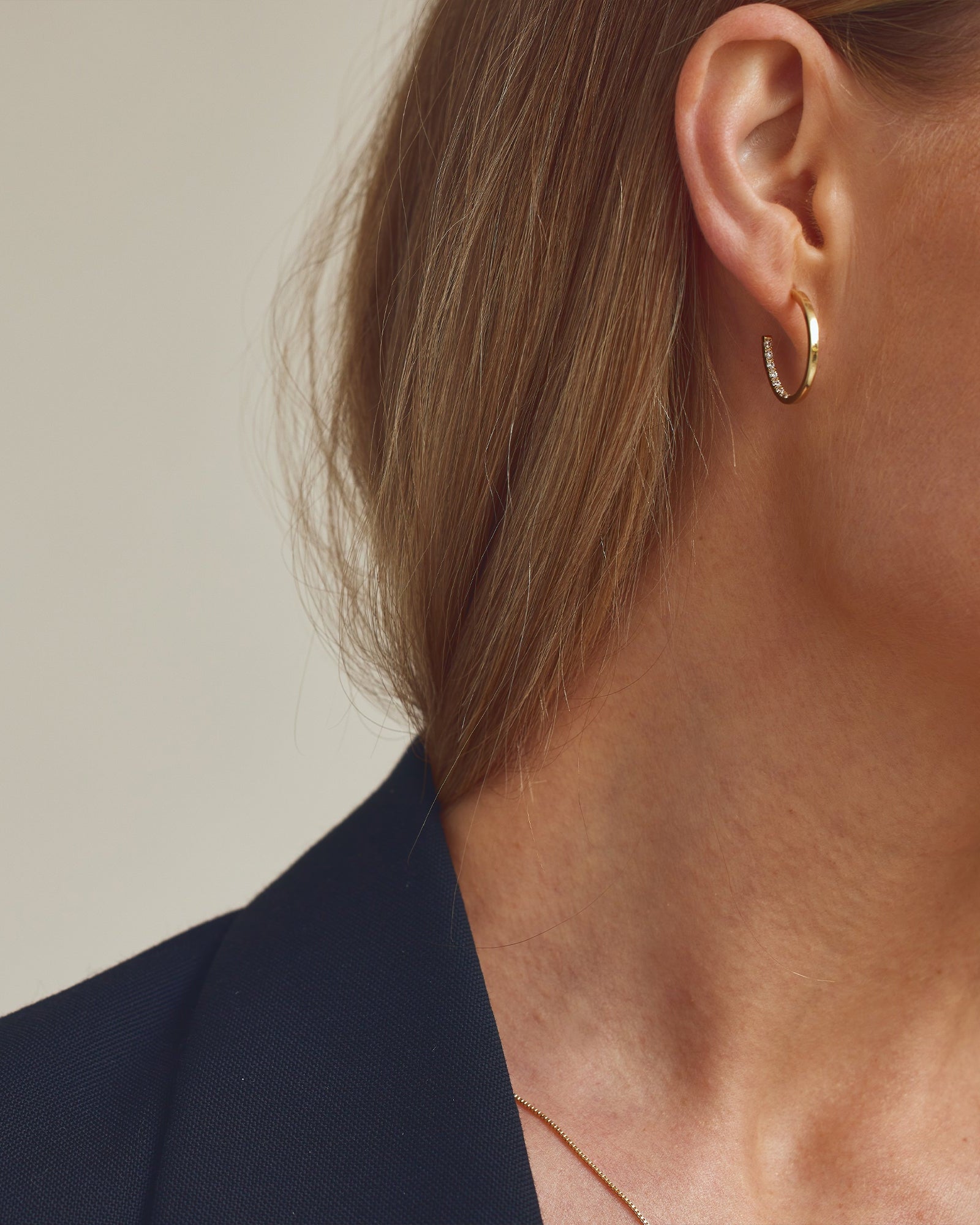<tc>Jewelry set - Agnes Necklace / Rose Earrings / Elin Ring - 18 carat gold plated</tc>