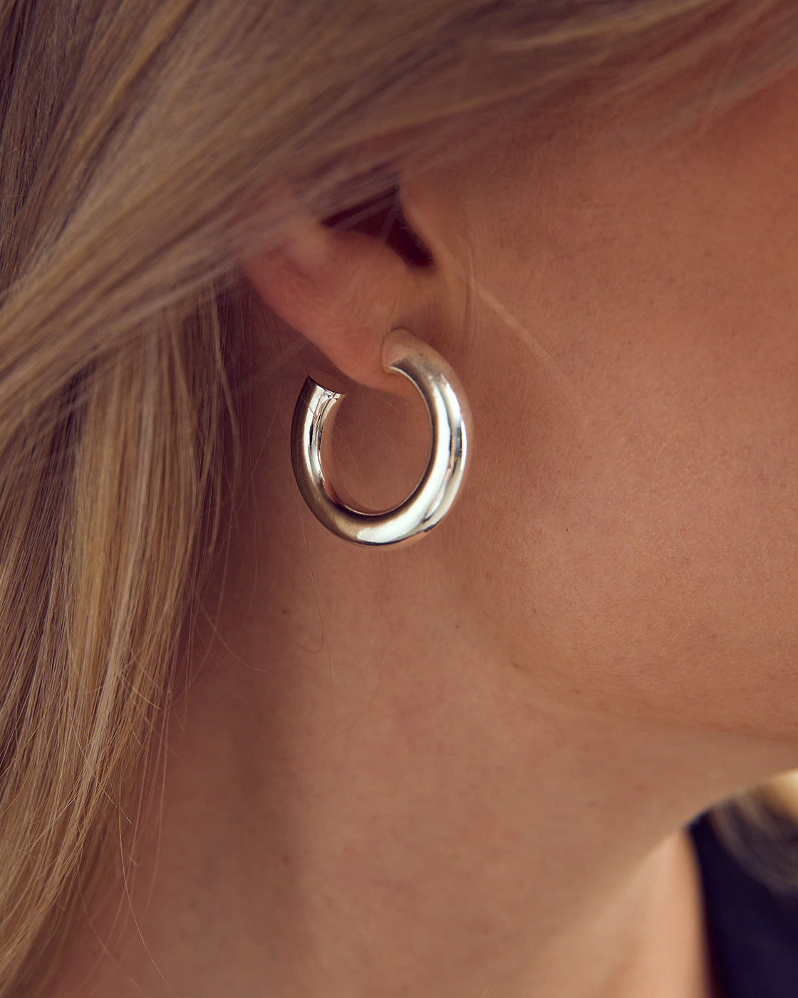Zoe Hoop Øreringe Stor - Sølvbelagt
