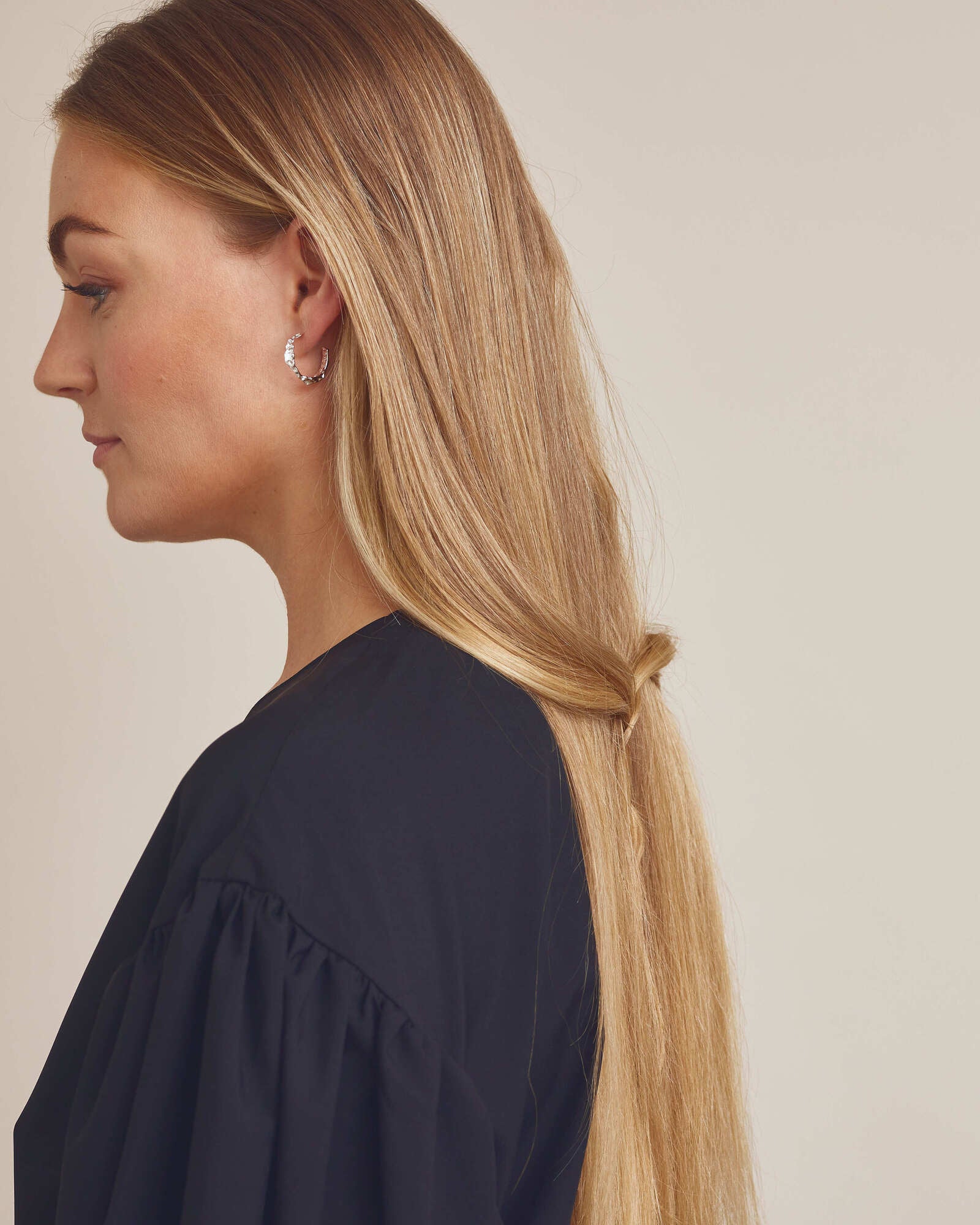 Noelle Øreringe Lille Hoop - Sølvbelagt