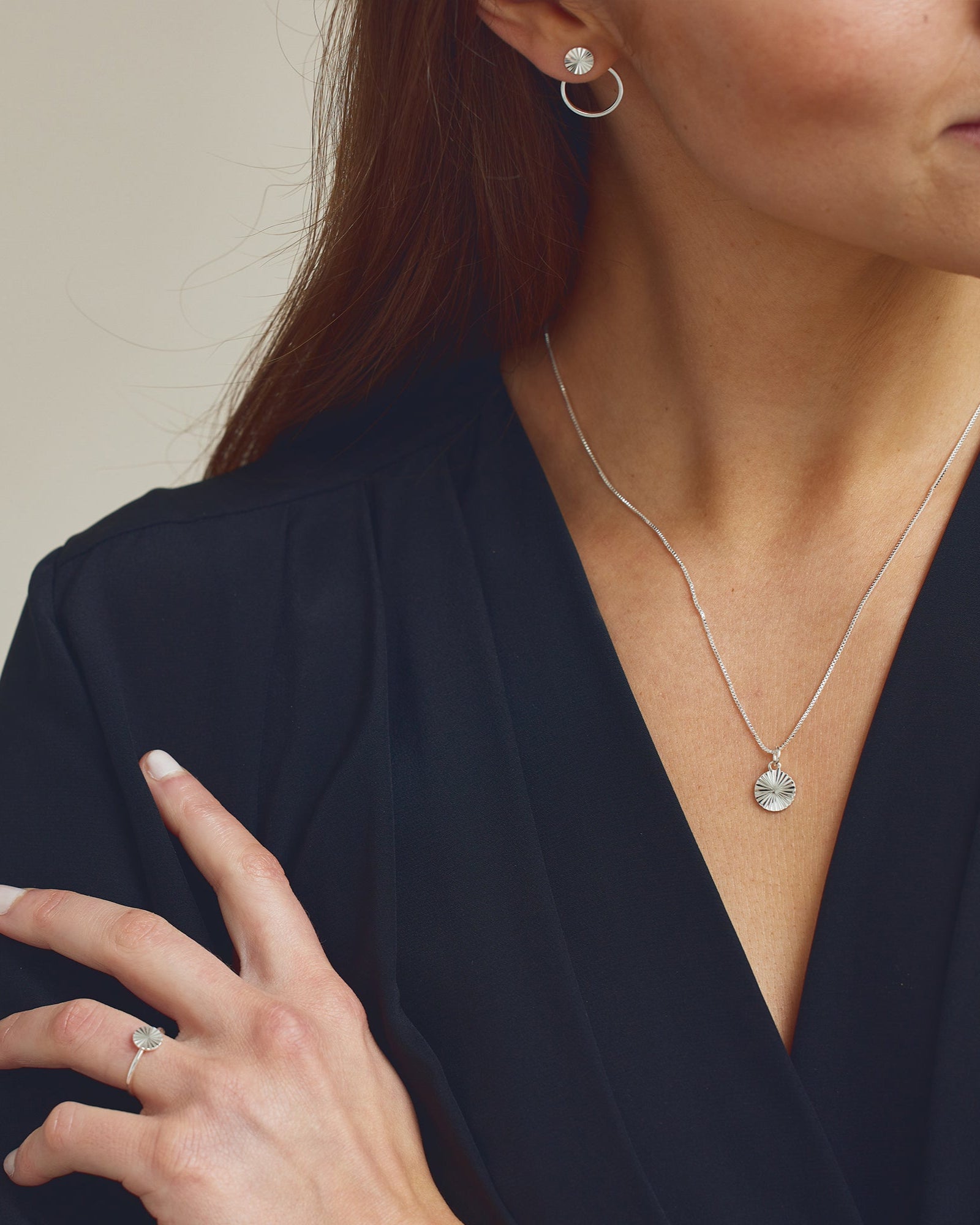 <tc>Smyckesset - Scarlett Halsband / Scarlett <!-- x-tinymce/html -->Örhängen / Scarlett Ring - Silverpläterad</tc>