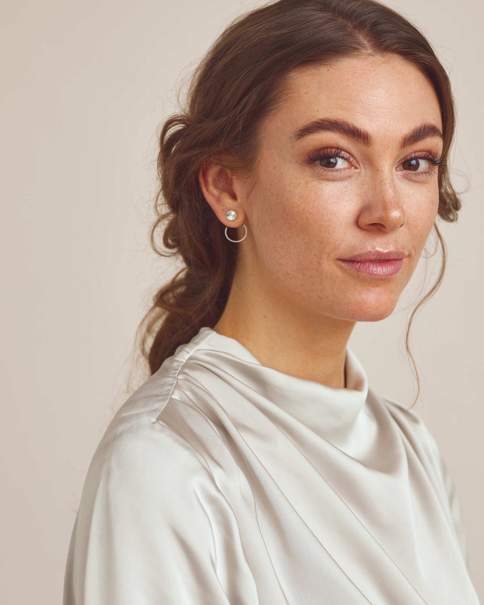 Smykkesæt - Scarlett Halskæde / Scarlett Øreringe - Sølvbelagt
