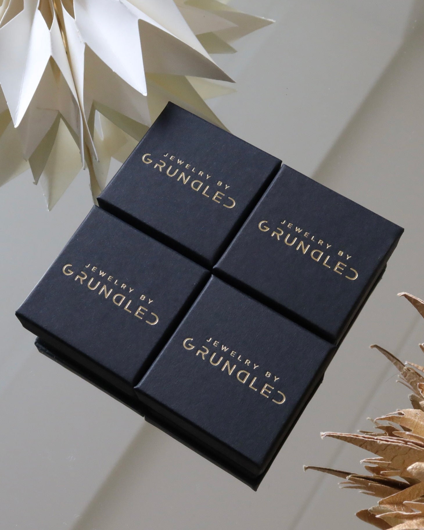 Adventskalender 2025 BOX 1 - Den Lille Luksus - 18 karat forgyldt