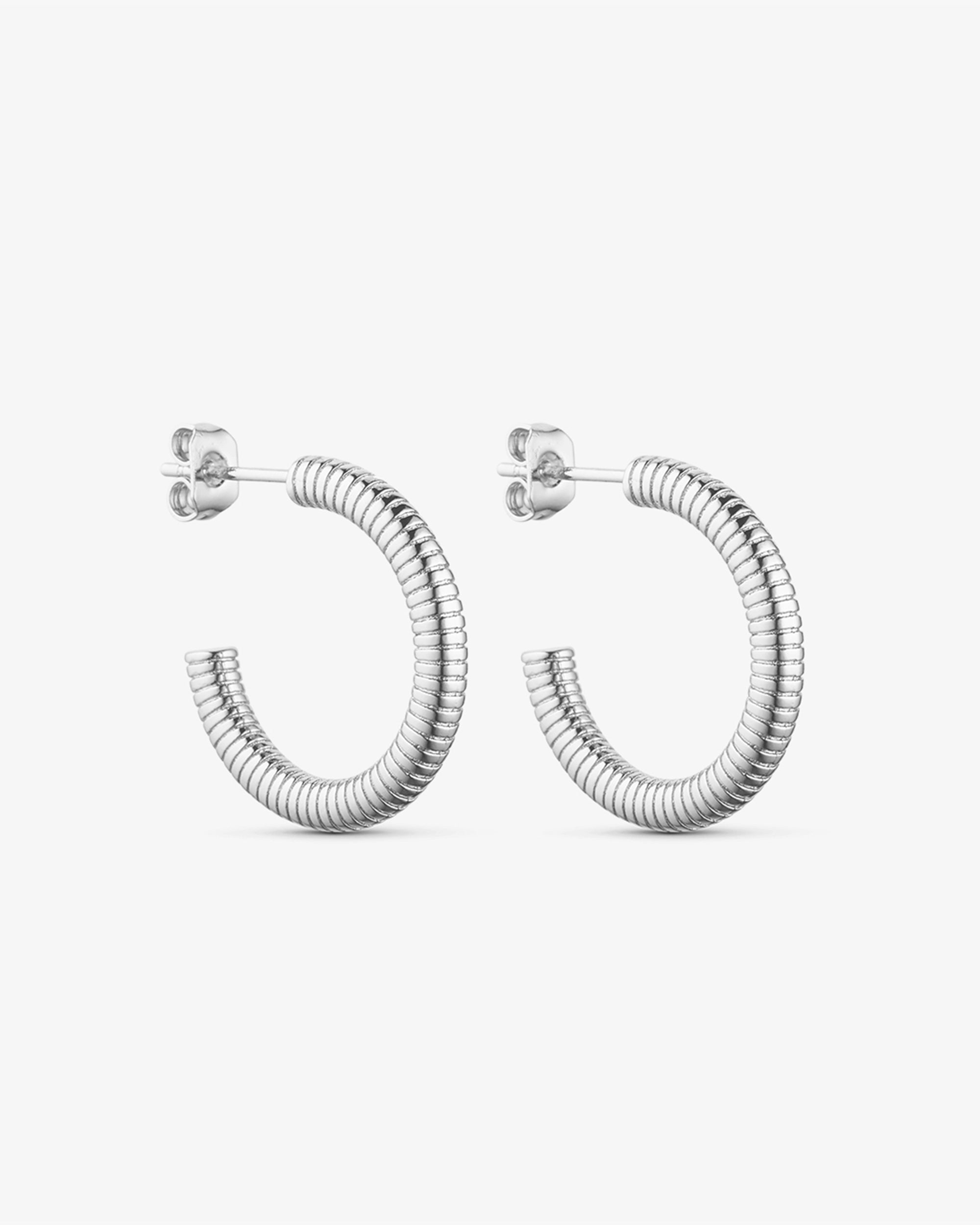 Vega Studs - 18 karats guldpläterade