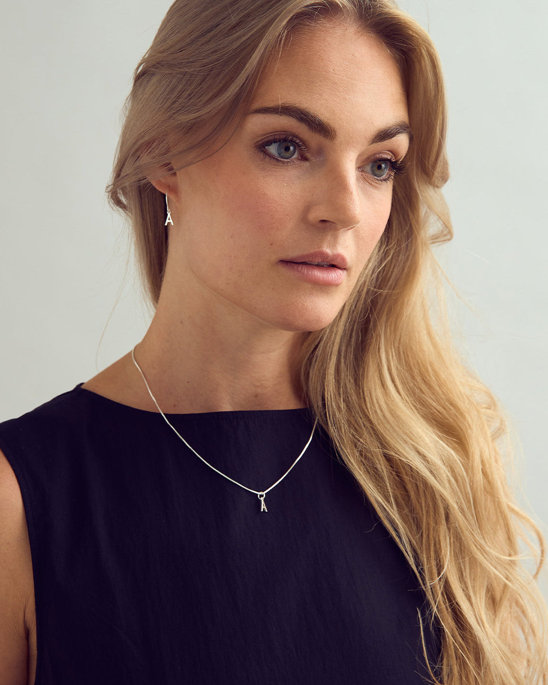 Letter Earring A-Z - 18 carat gold plated