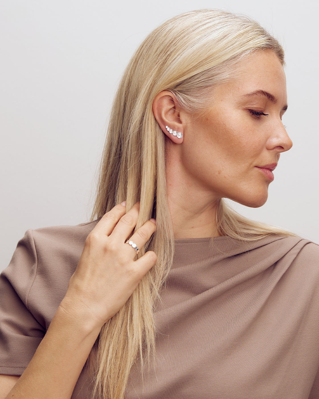 Vega Stud Earrings - 18 carat gold plated