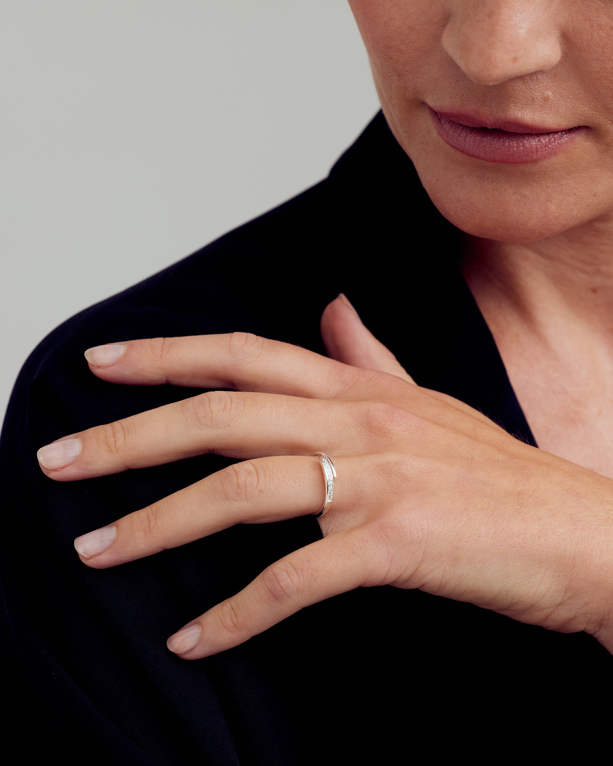 Elin Ring - Zirconia - 18 carat gold plated