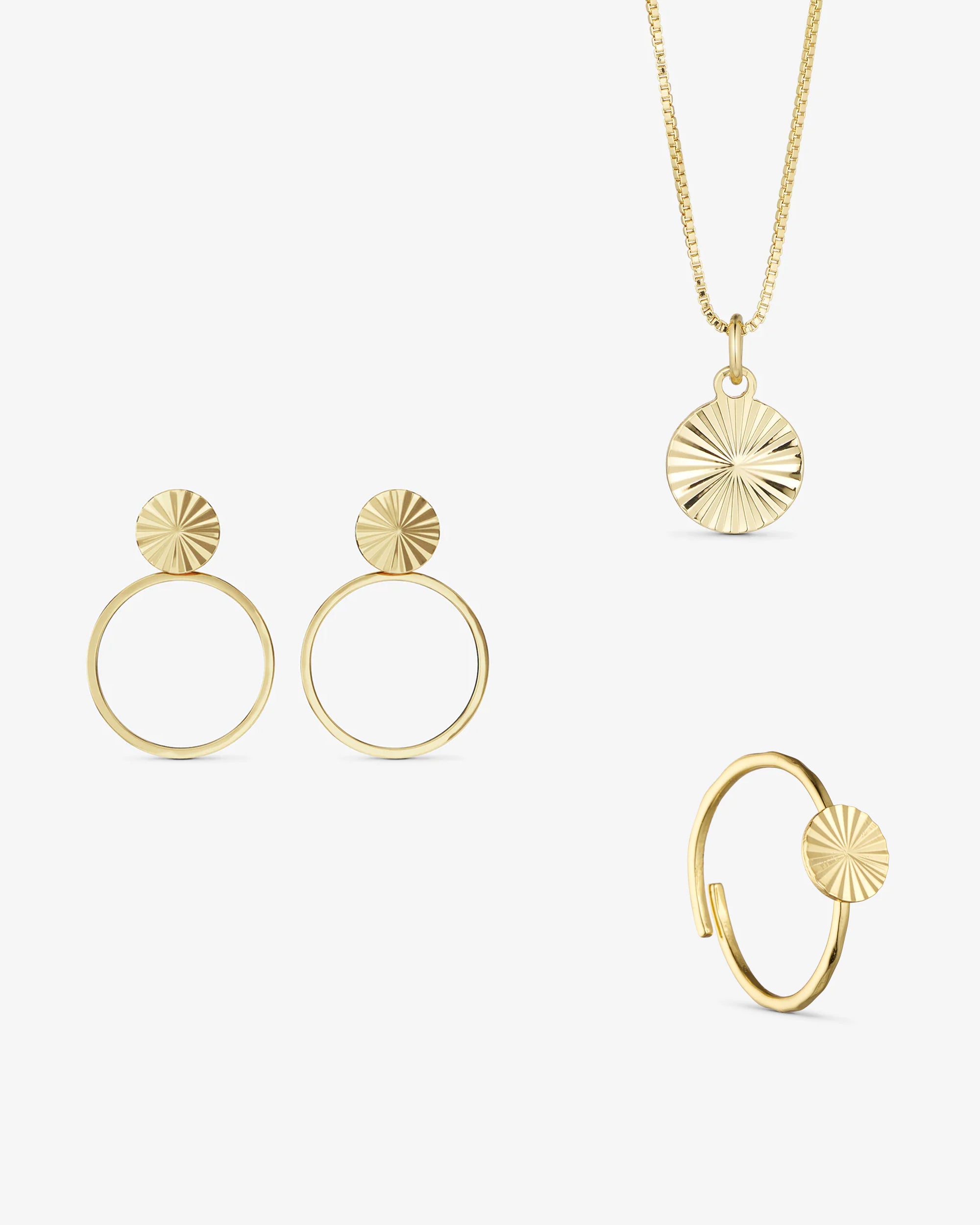 Cosmos Smykkesæt - Scarlett Halskæde / Scarlett Øreringe / Scarlett Ring - 18 karat forgyldt