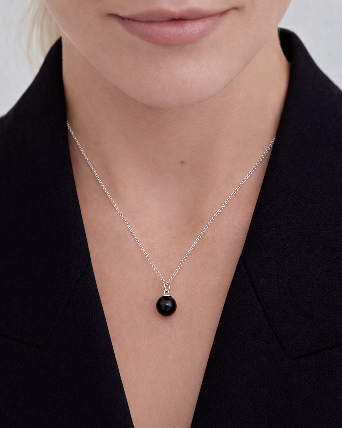 Aura Halskæde - Night Orbit - Natursten - Sølvbelagt