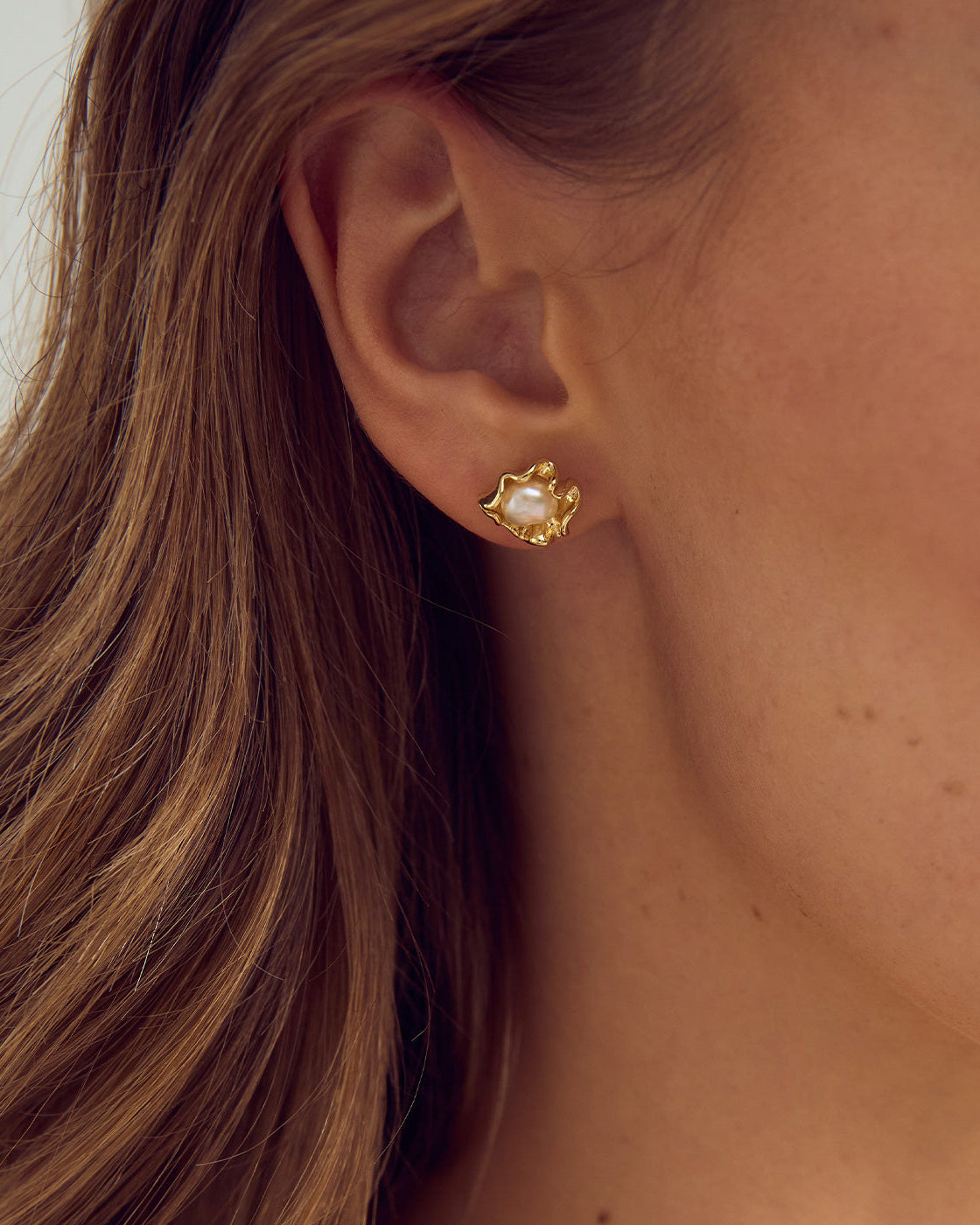 Vega Stud Earrings - 18 carat gold plated