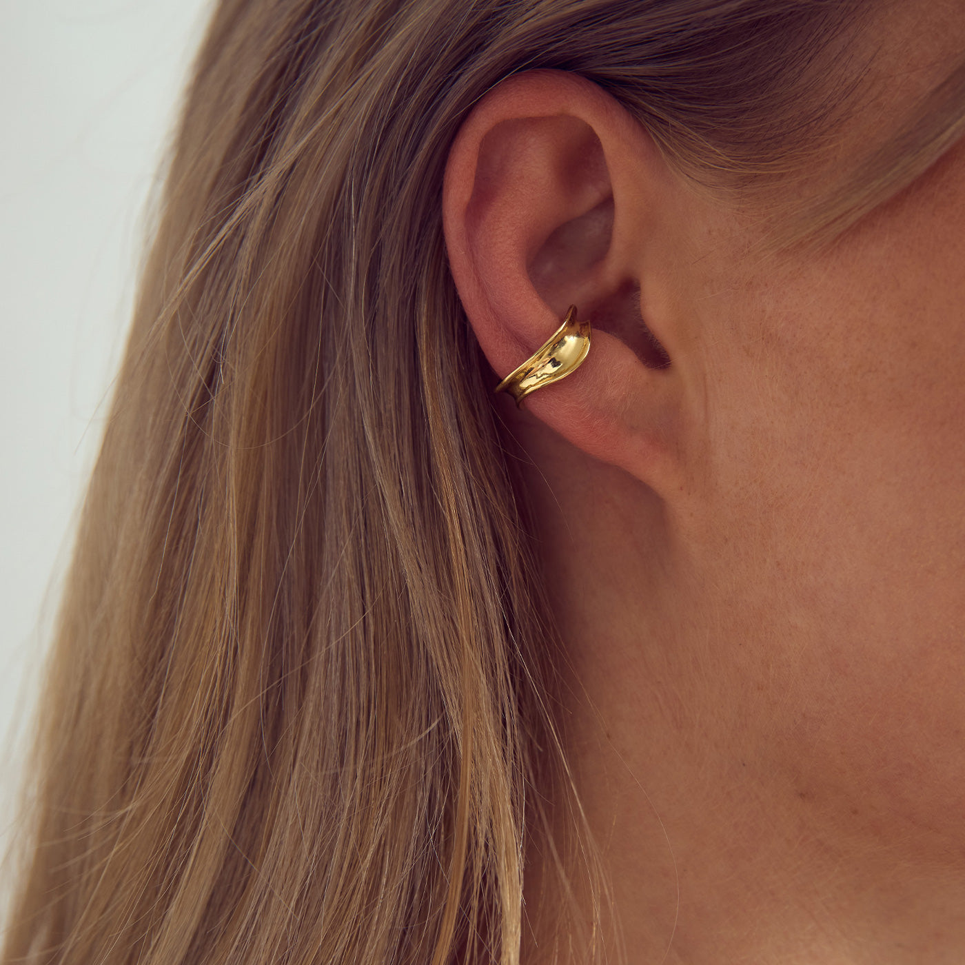 London Earcuff - 18 carat gold plated