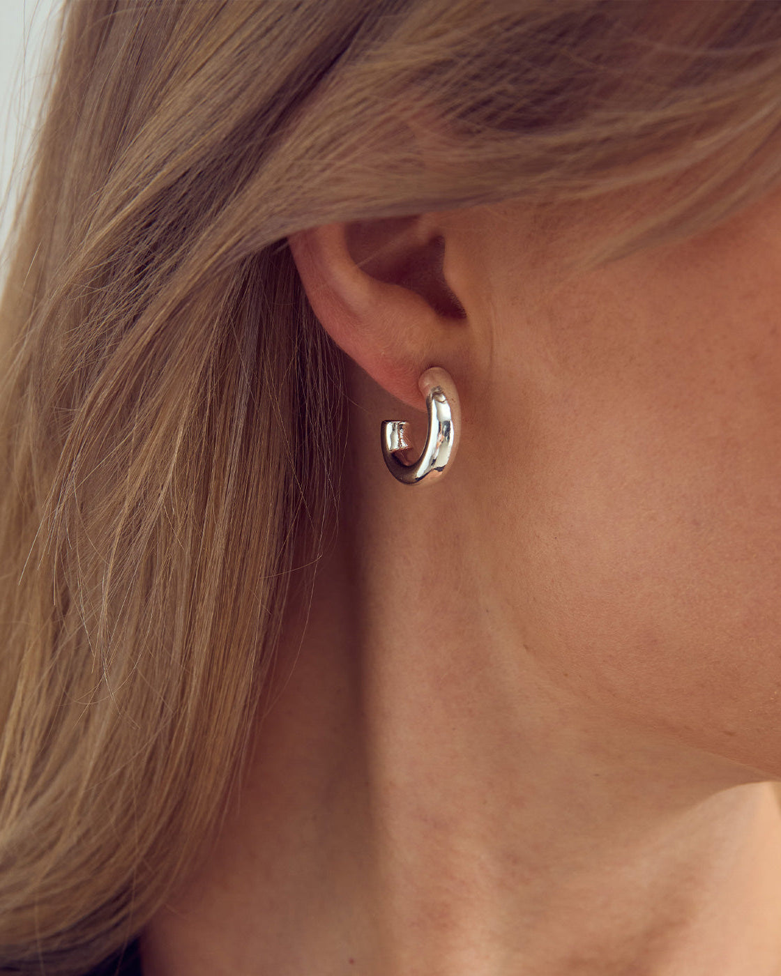 Vega Stud Earrings - 18 carat gold plated