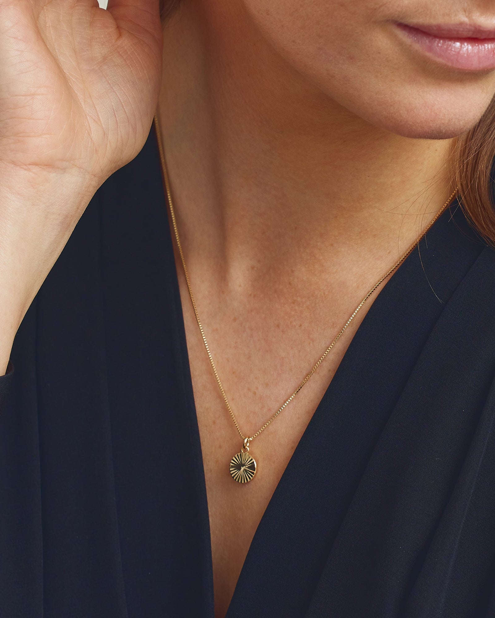Smykkesæt - Scarlett Halskæde / Scarlett Øreringe / Scarlett Ring / Scarlett Armbånd - 18 karat forgyldt