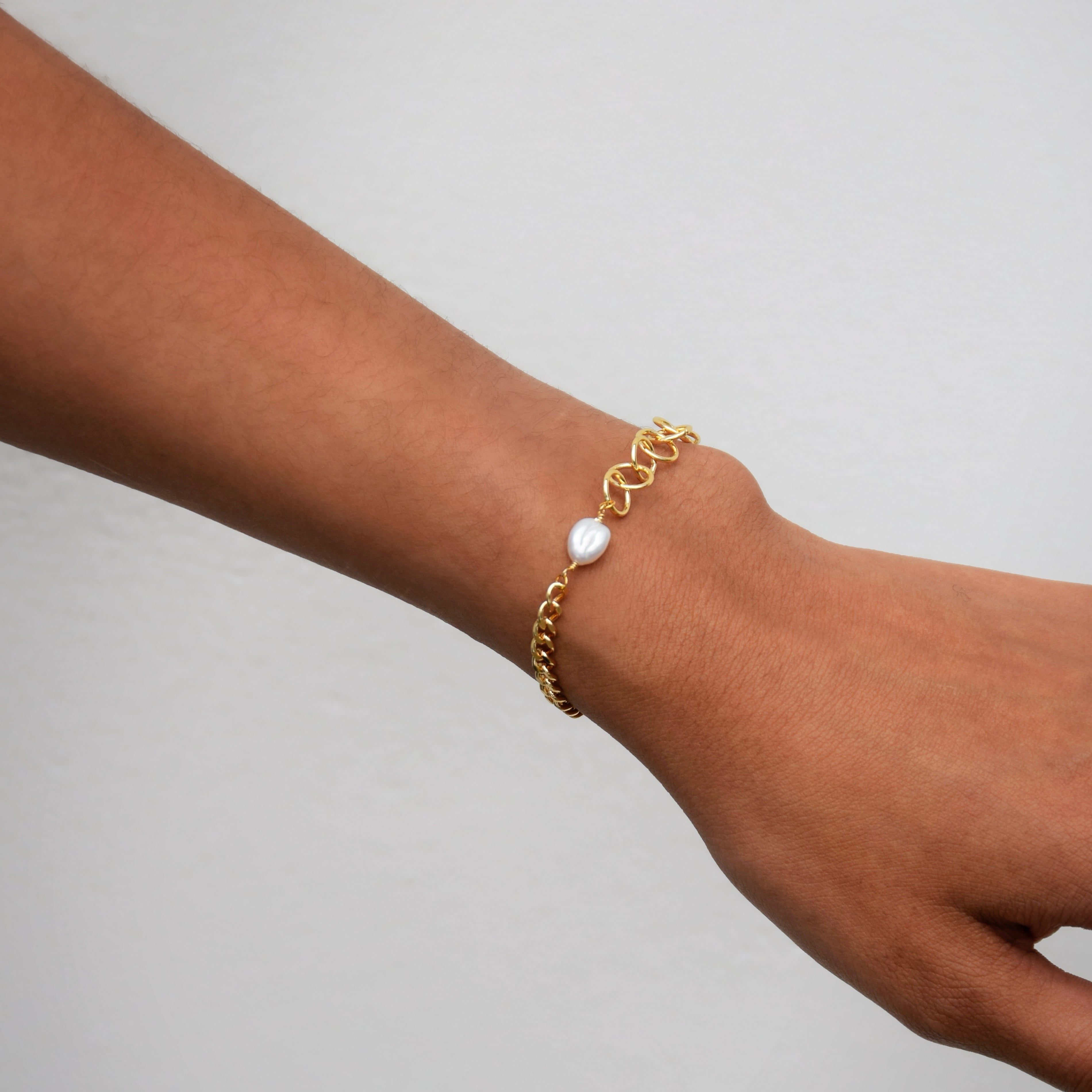 Sally Bracelet - 18 carat gold plated